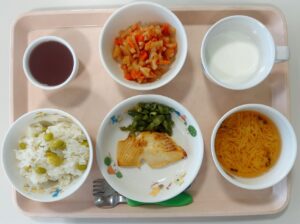 保護者の方から野菜の寄付を頂きました