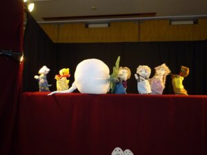 ころりん座さんによる人形劇を観劇しました！