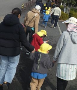 散歩に行きました